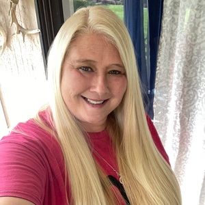 Meet your Posher, Debra